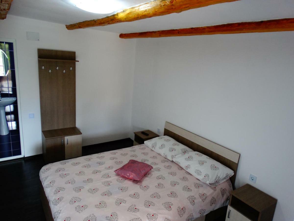 Hotel Casa Veche Corbeni Esterno foto